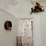 A Due Passi 住宿加早餐酒店 马丁纳弗兰卡