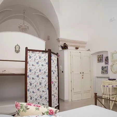 A Due Passi לינה וארוחת בוקר מרטינה פרנקה